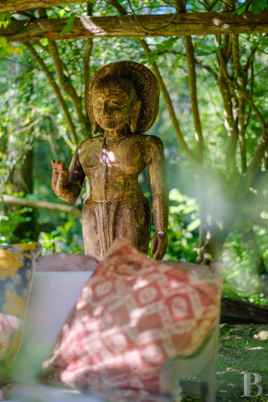 Dans le Gers, à l’ouest de Lectoure, un ancien domaine de production d’armagnac transformé et décoré avec soin - photo  n°6